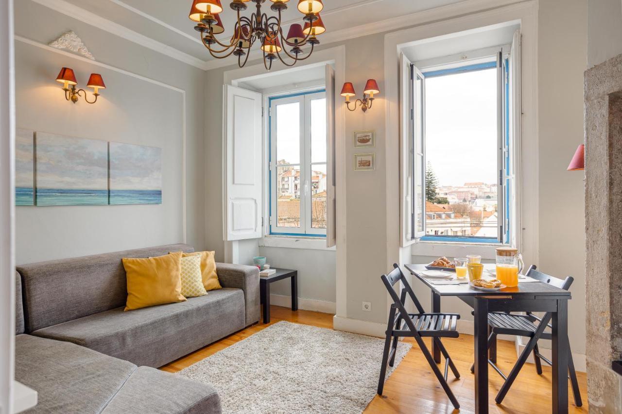 Bright Tailor Made Apartment By The Castle Lisbon Luaran gambar