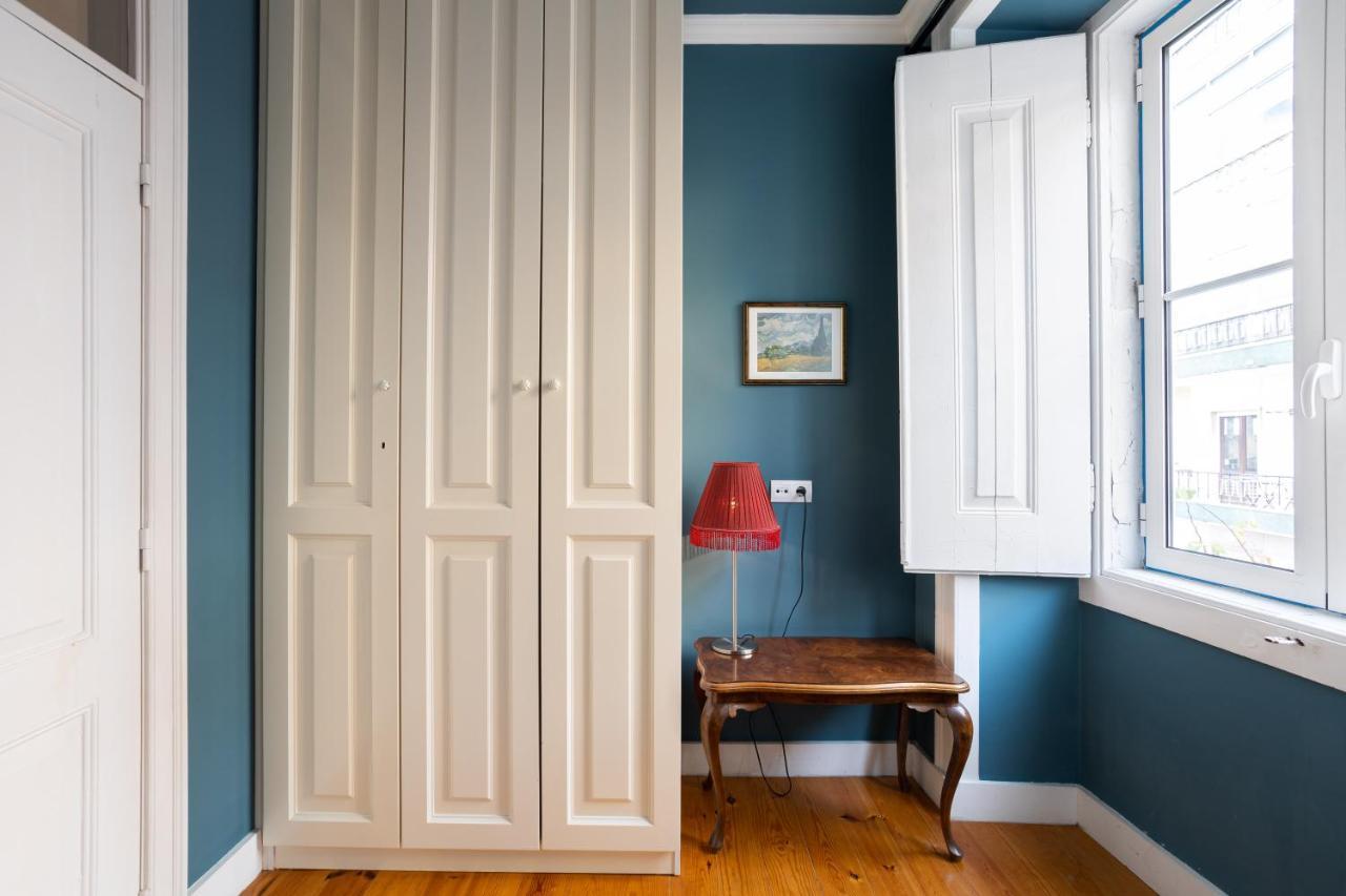 Bright Tailor Made Apartment By The Castle Lisbon Luaran gambar
