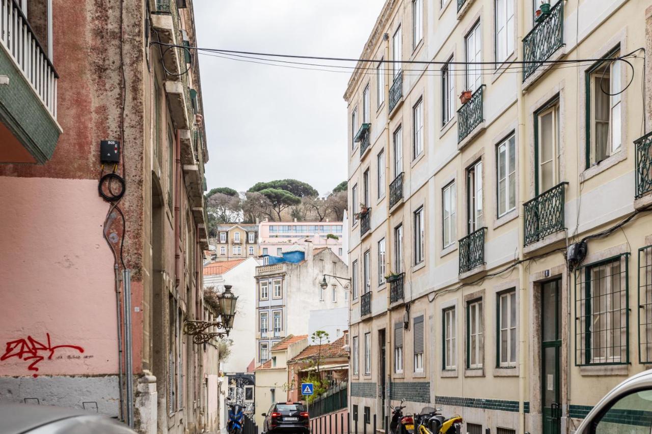 Bright Tailor Made Apartment By The Castle Lisbon Luaran gambar