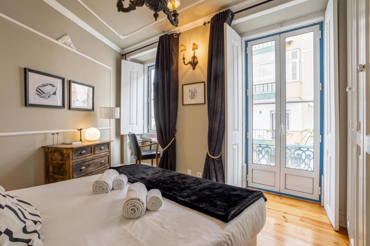 Bright Tailor Made Apartment By The Castle Lisbon Luaran gambar